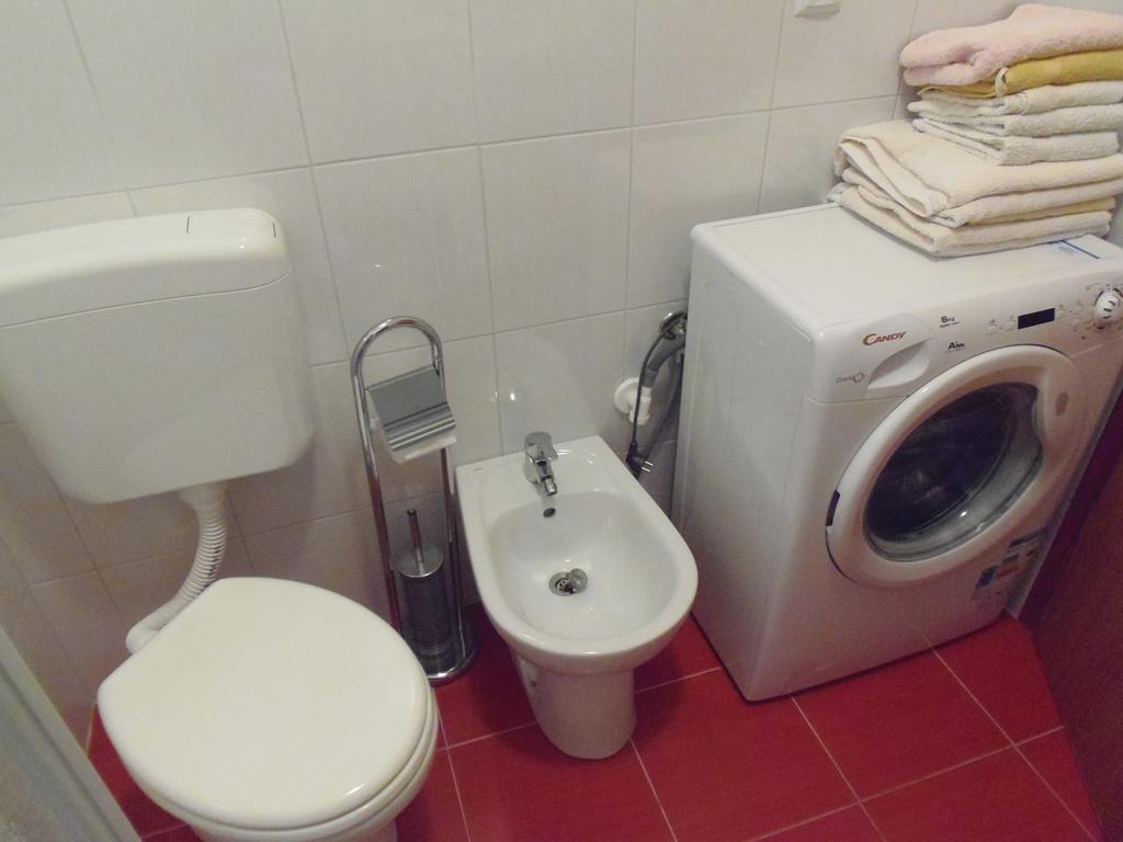 Apartments Lana プーラ エクステリア 写真