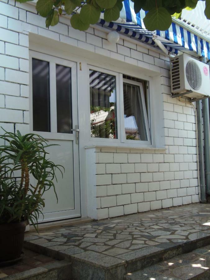 Apartments Lana プーラ エクステリア 写真
